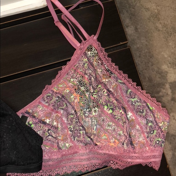 VS Bralettes - Picture 4 of 8